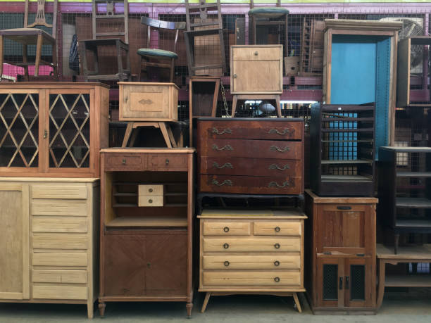 How to Find Vintage Furniture for Sale on Facebook Marketplace Near You